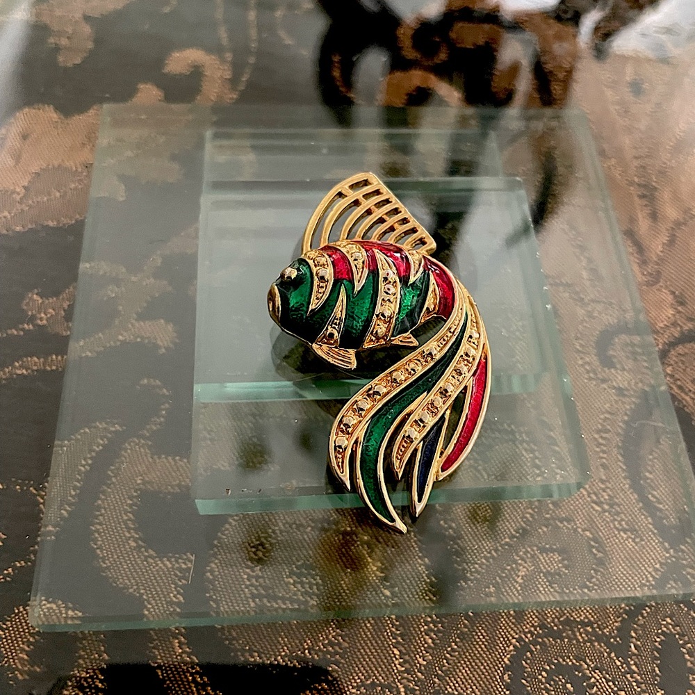♥️ FISH PENDANT BROOCH PINK Sea Nautical Animal RED GREEN GOLD tones
